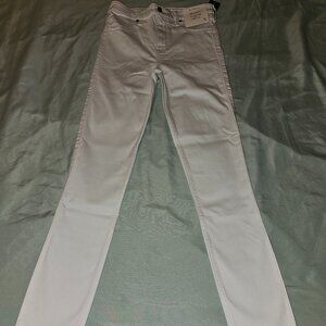 26 Waist 2L Women's Abercrombie White High Rise Super Skinny Ankle Jean